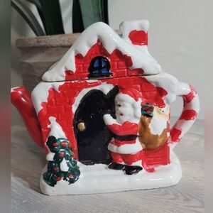 Vintage Rare Christmas Santa House Teapot Ceramic Holiday Decor